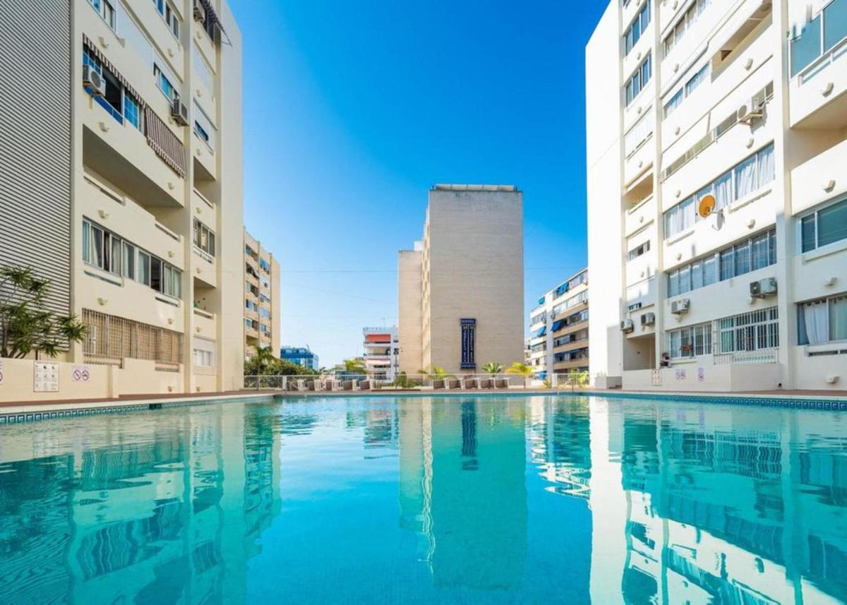 Apartamento Marbella Centro Con Piscina Extérieur photo
